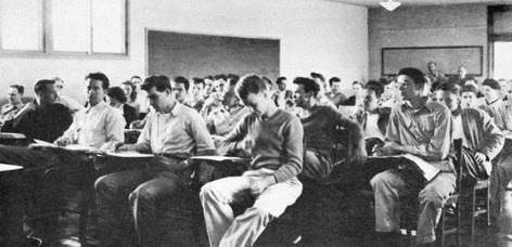 Students crowded into a Vanport classroom